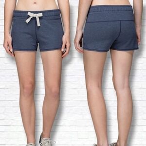 Lululemon Serenity Short in Heathered Cadet Blue Size M